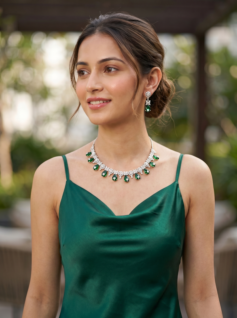 Emerald Whisper Necklace Set - Minaki