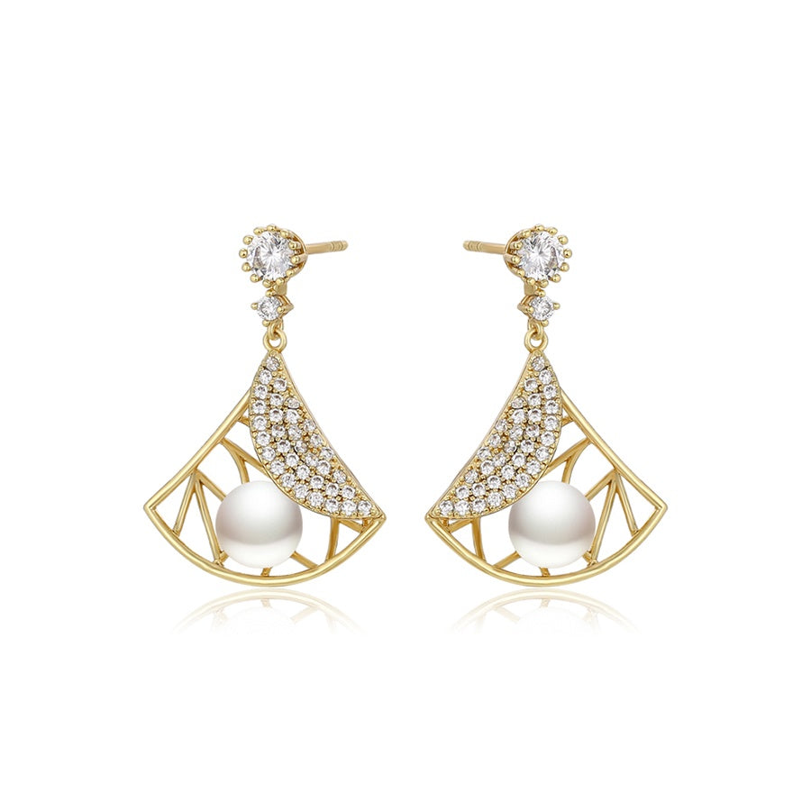 Vintage Glamour Pearl Earrings