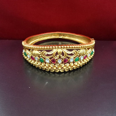 Saanvi Temple Kada - Minaki