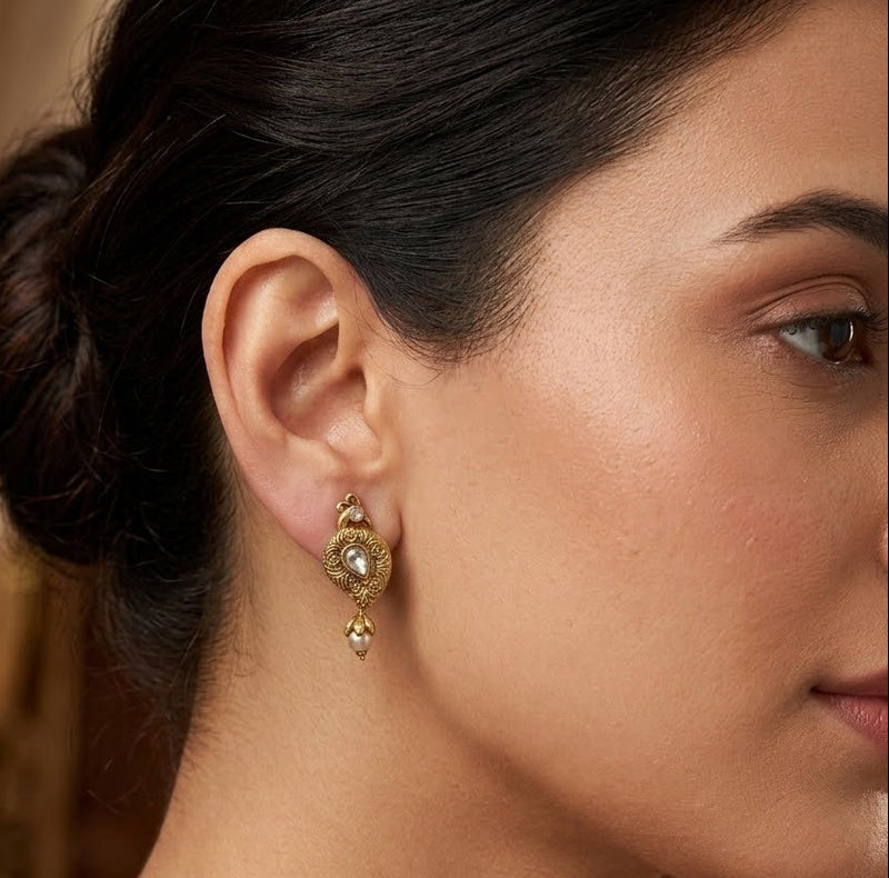 Shankh Ear Studs - Minaki