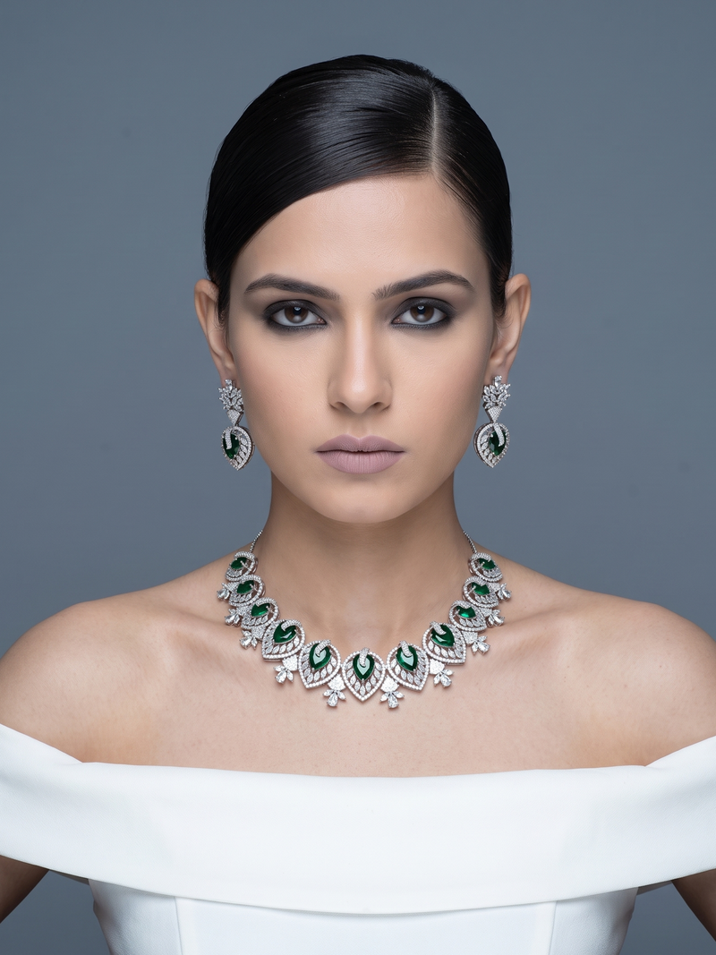 The Verdant Crown Necklace Set - Minaki