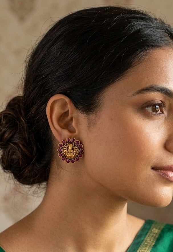 Vaibhav Ear Studs - Minaki