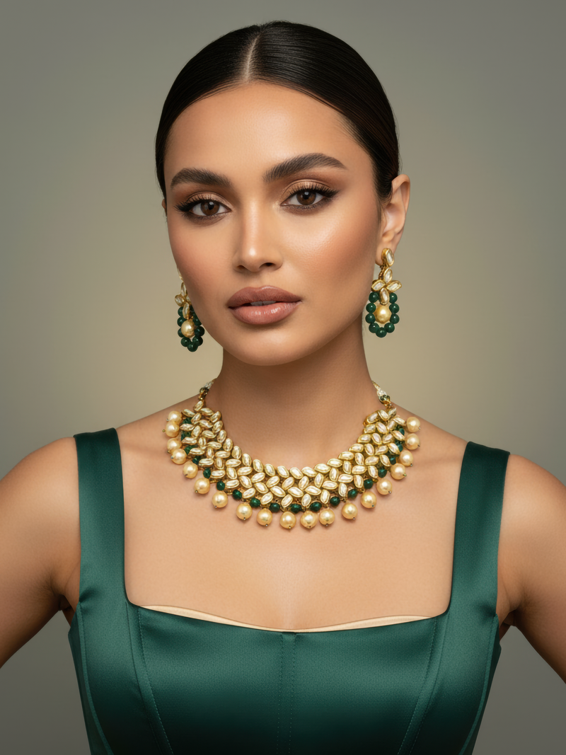 Zehra-e-Noor Collar Set - Minaki