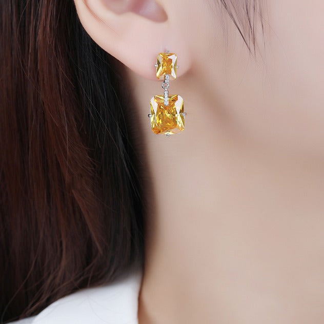 Minaki Amber Earrings