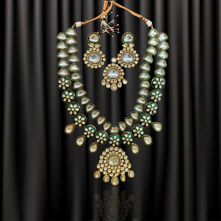 Minaki Heritage Heavy Kundan Set