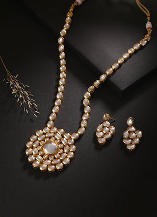 Shobha Kundan Set