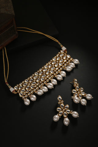 Amyra Kundan Choker Set