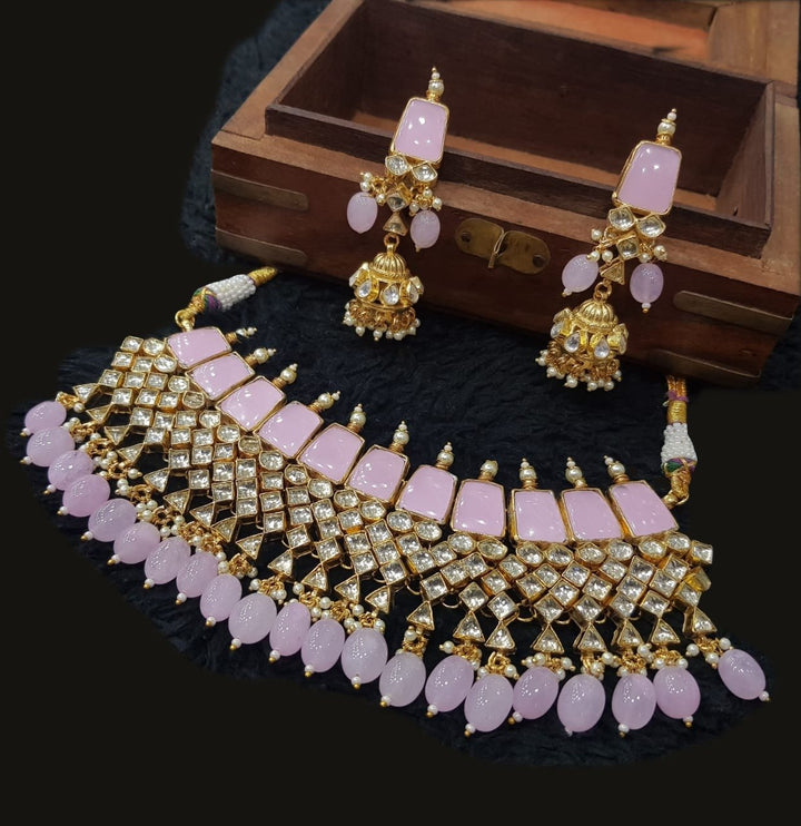 Minaki Engraved Stone Kundan Choker Set