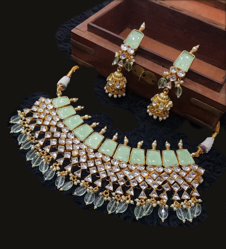 Minaki Engraved Stone Kundan Choker Set