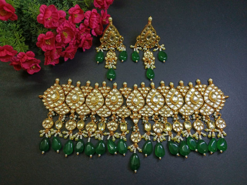 Minaki Maira Pachi Kundan Set - Minaki