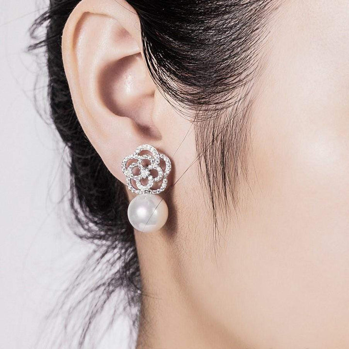 Minaki Pearl Drop Floral Earrings