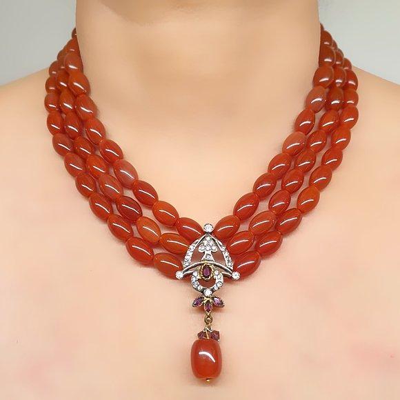 Minaki Multi Strand Agate Necklace With Pendant